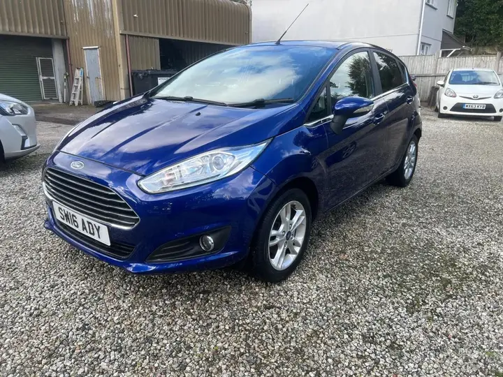 Ford Fiesta 2016 photo 2