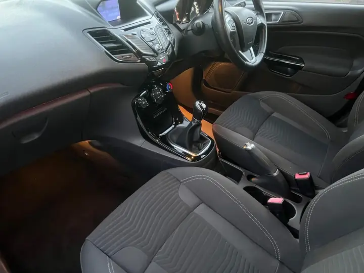 Ford Fiesta 2016 photo 5