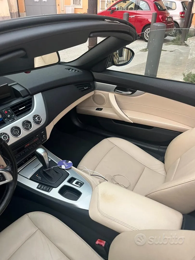 BMW Z4 2010 photo 3