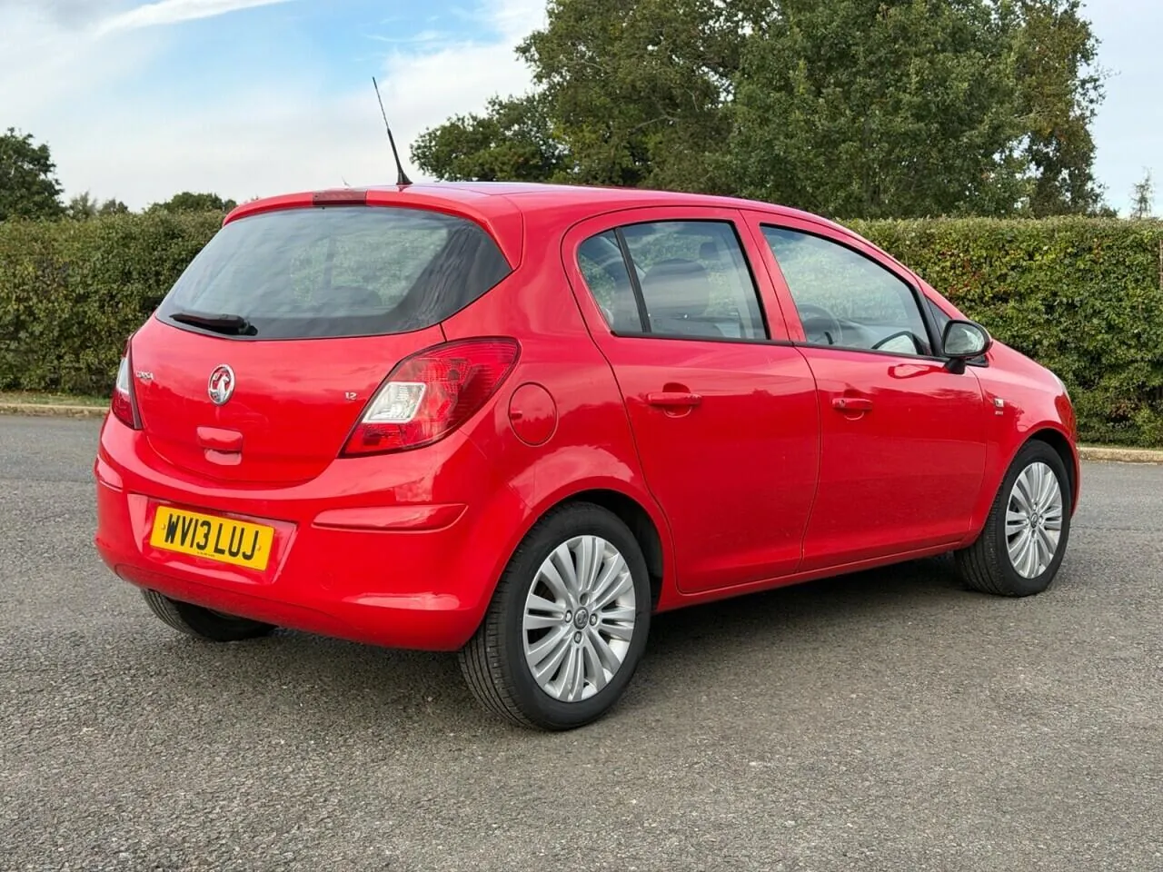Vauxhall Corsa 2013 photo 2