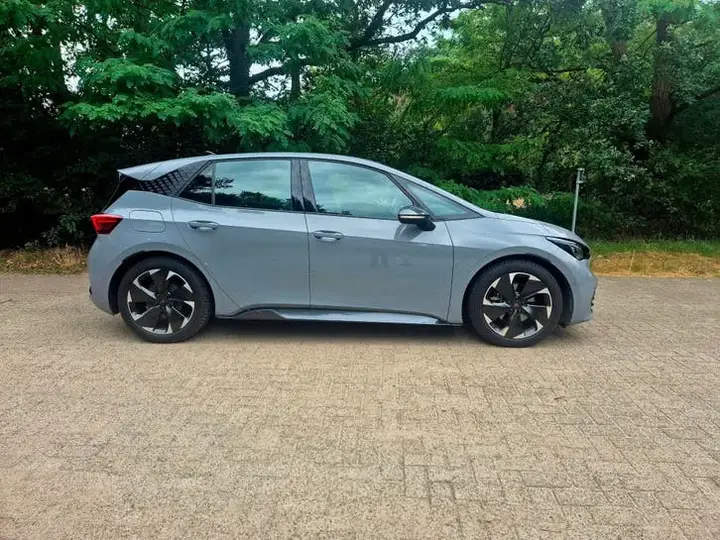 Cupra Born 2024 photo 2