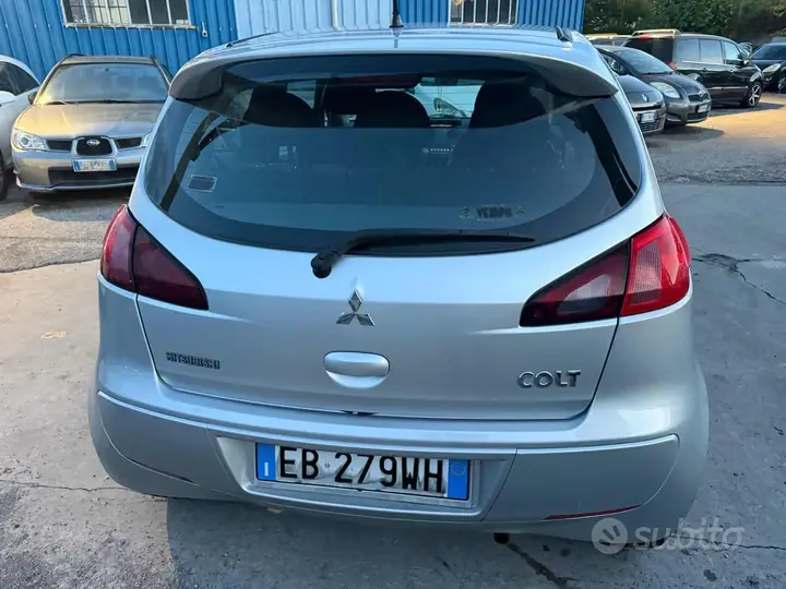 Mitsubishi Colt 2010 photo 4