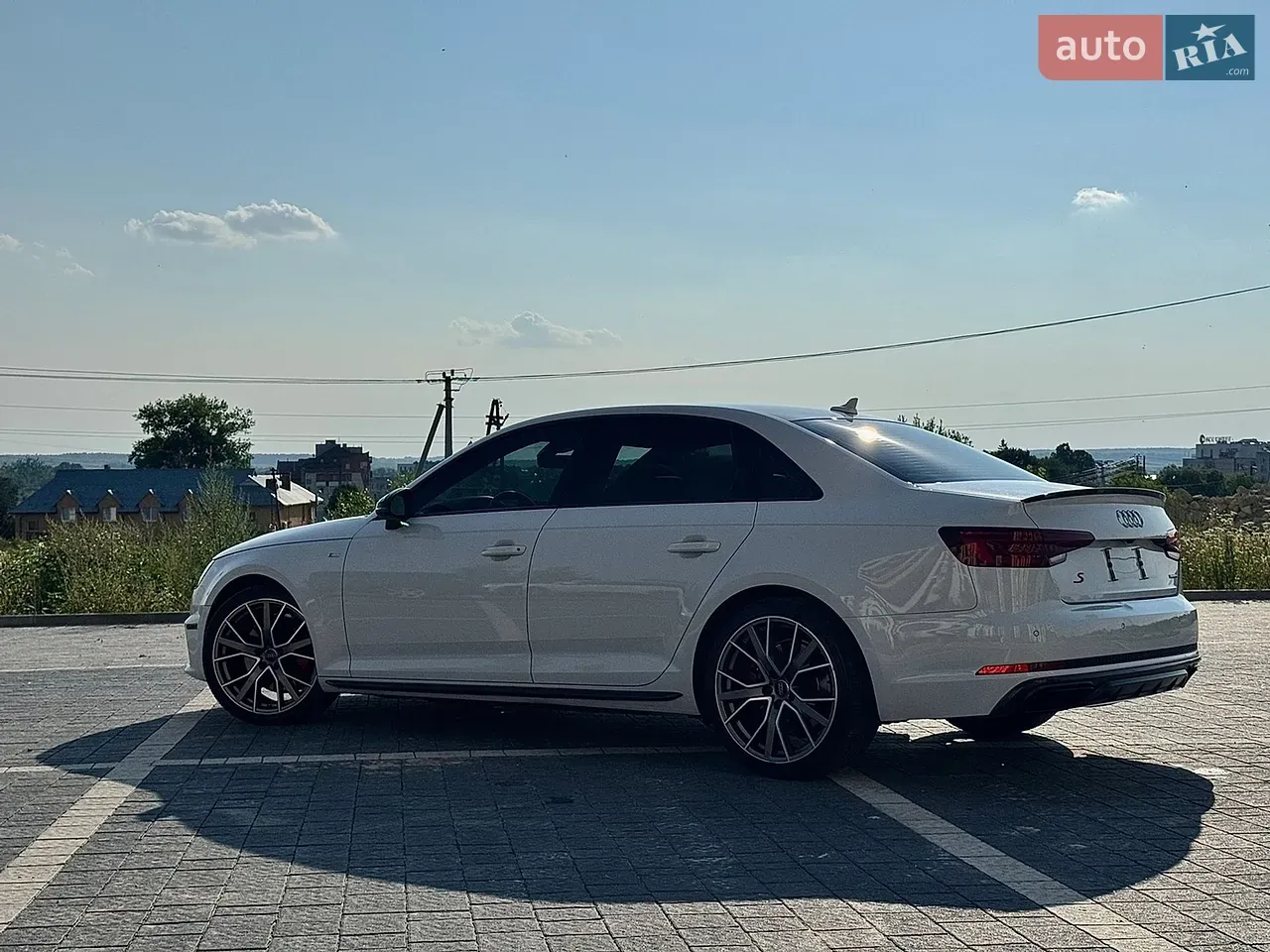 Audi A4 2019 photo 5