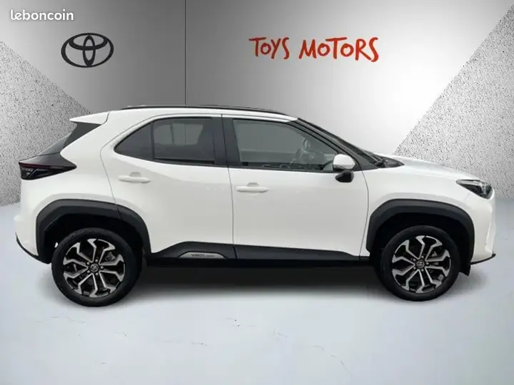 Toyota Yaris Cross 2023 photo 3