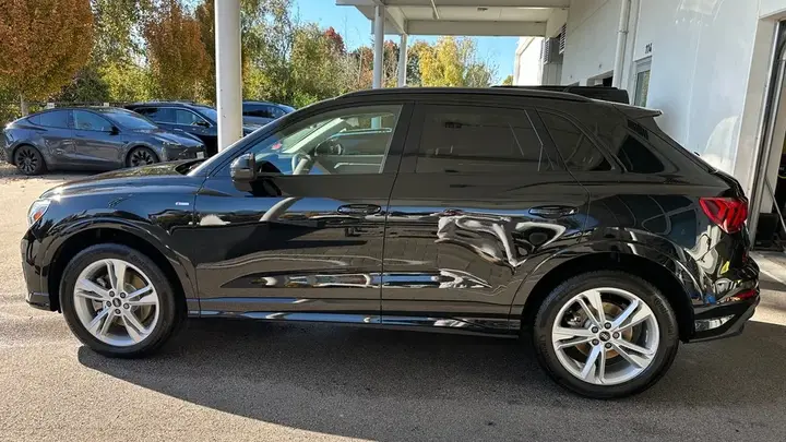 Audi Q3 2021 photo 4
