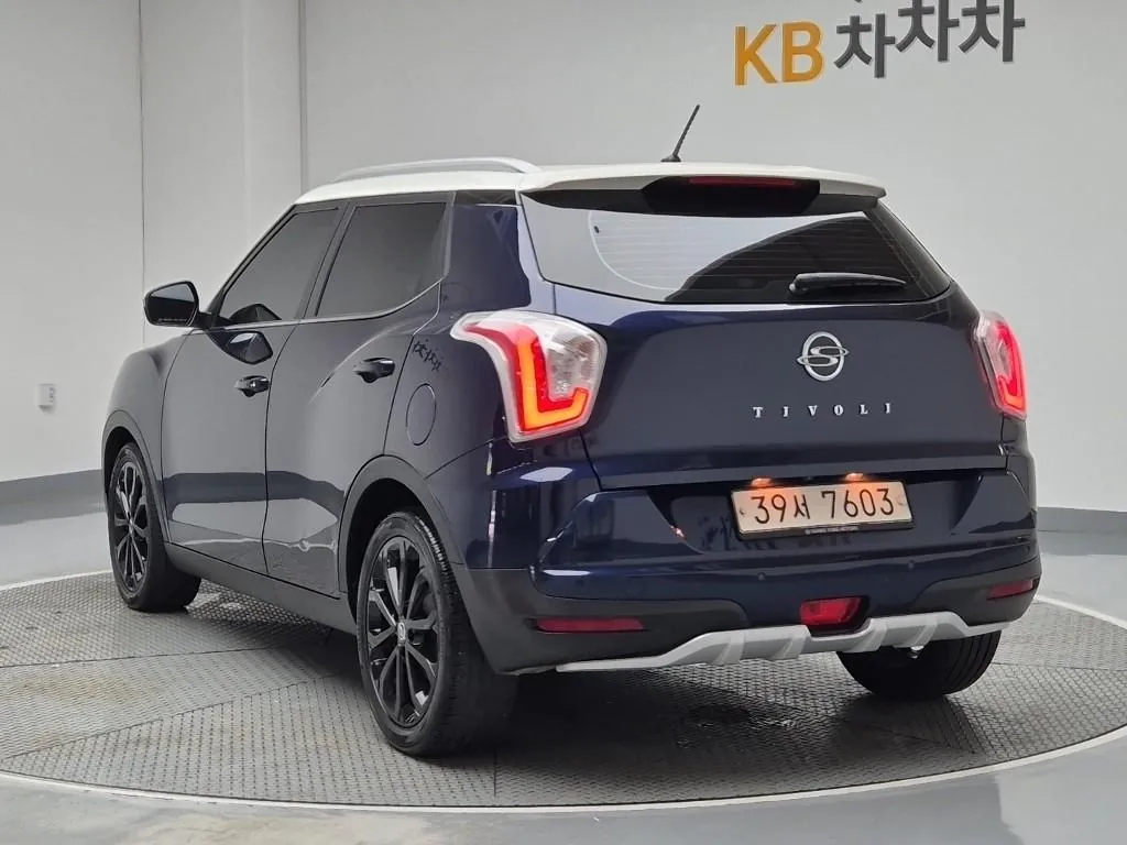 KG Mobility Tivoli 2018 photo 2