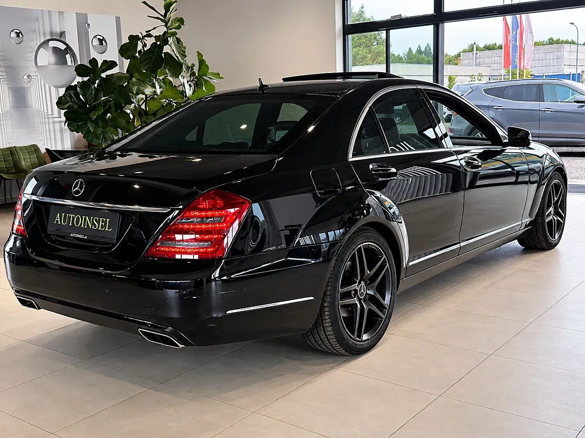 Mercedes-Benz S-Class 2011 photo 3