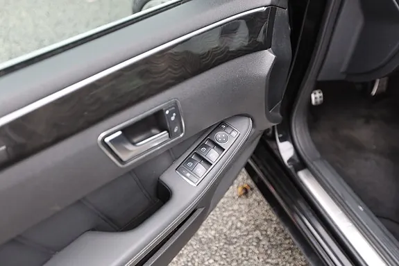 Mercedes-Benz E220 2011 photo 5