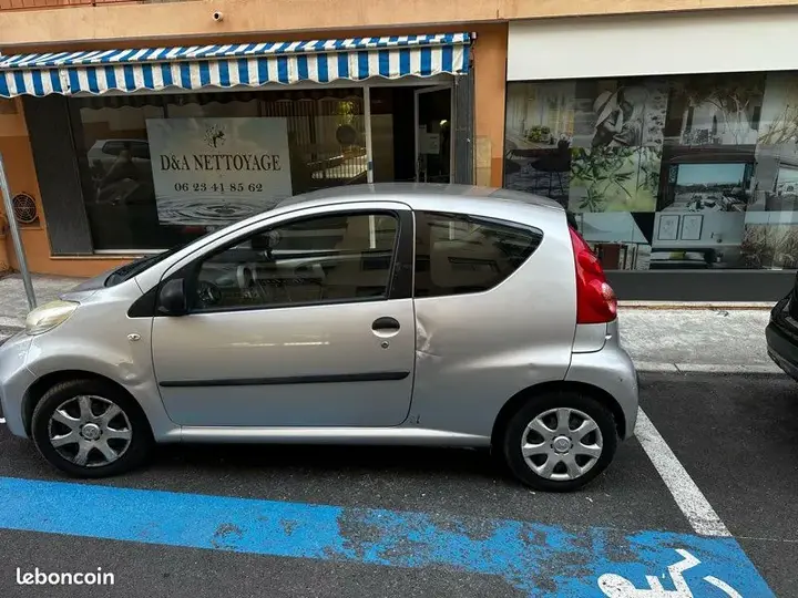 Peugeot 107 2010 photo 3