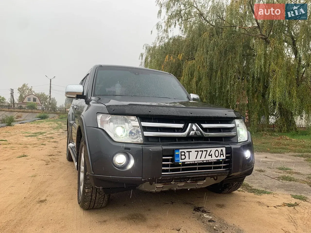 Mitsubishi Pajero Wagon 2011 photo 2