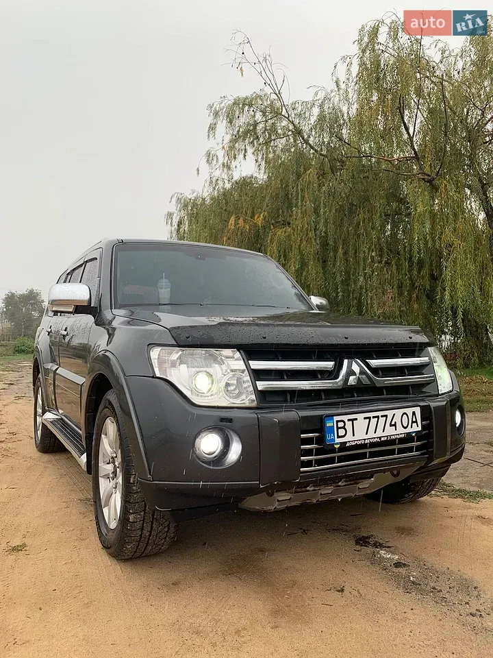 Mitsubishi Pajero Wagon 2011 photo 5