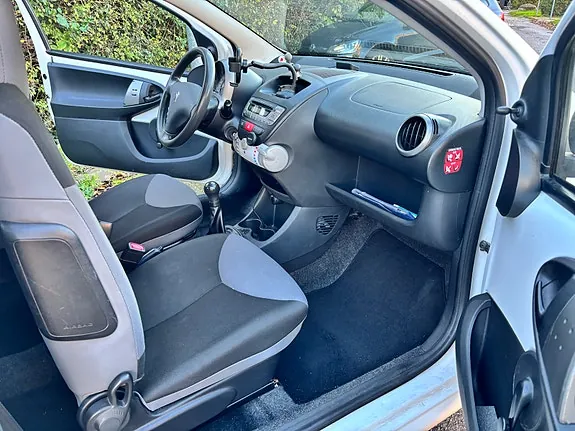 Peugeot 107 2014 photo 5