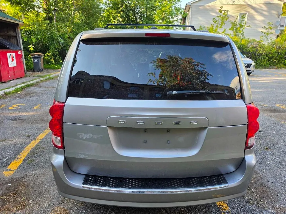 Dodge Grand Caravan 2017 photo 4