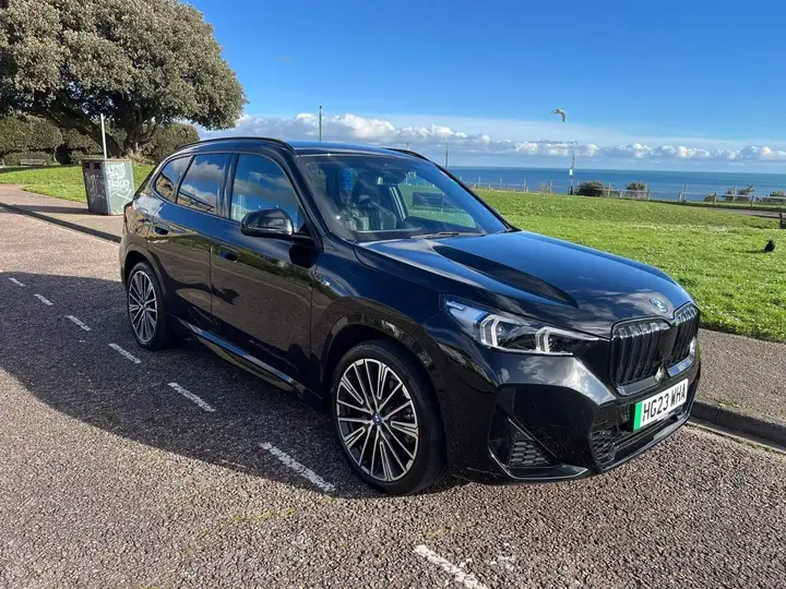 BMW Ix1