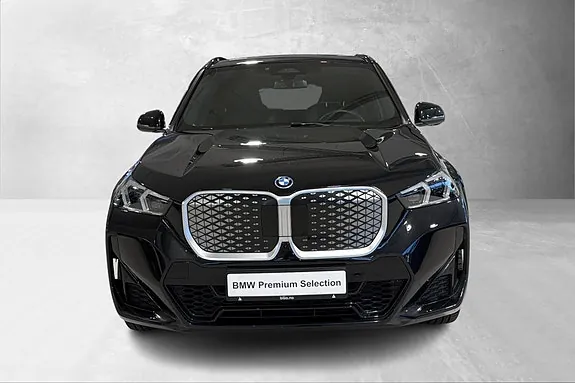 BMW Ix1 2026 photo 2