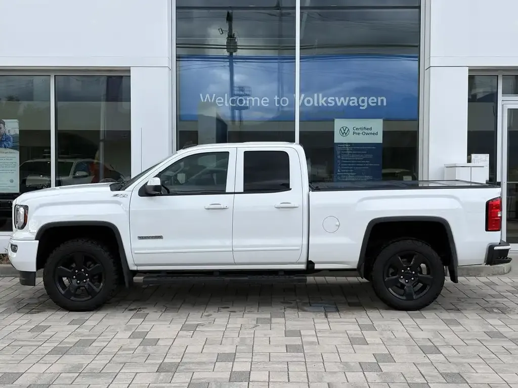 GMC Sierra 1500 2018 photo 2