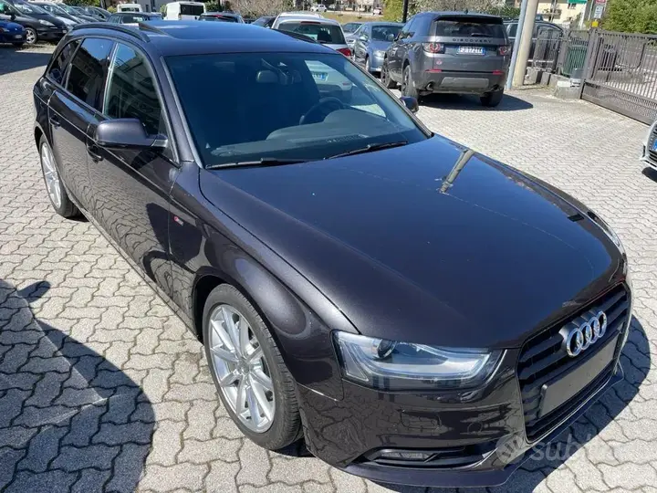 Audi A4 2014 photo 2