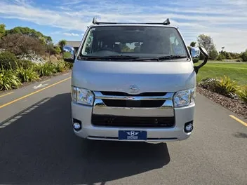 Toyota Hiace 2021 photo 3