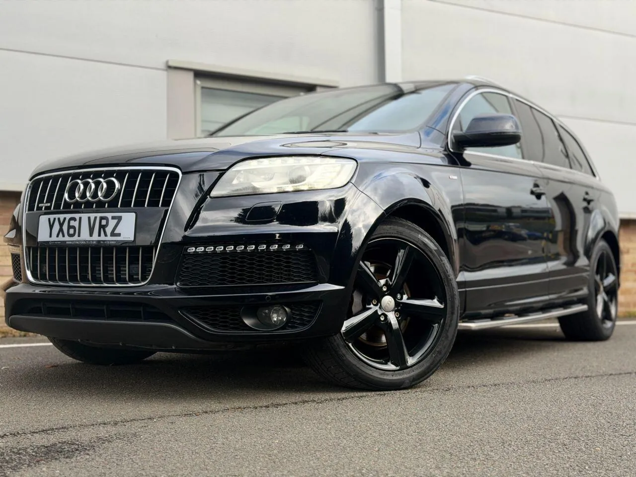 Audi Q7 2011 photo 2