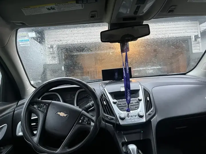 Chevrolet Equinox 2012 photo 2