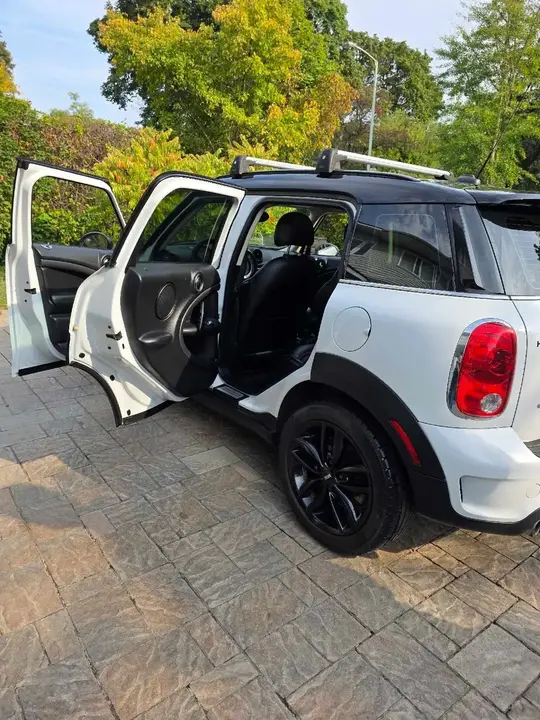 Mini Cooper S Countryman 2014 photo 2