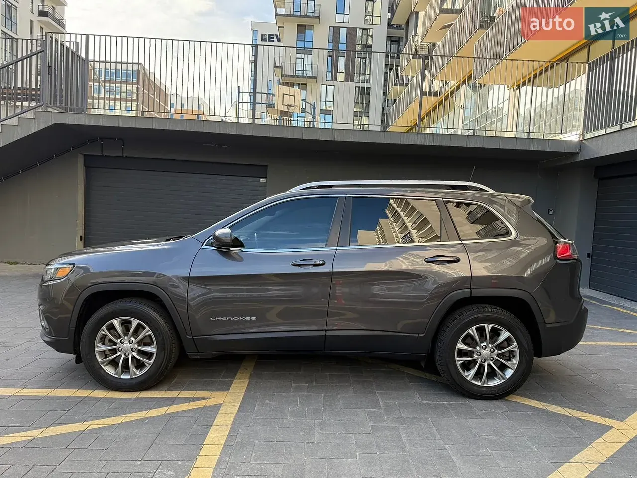 Jeep Cherokee 2020 photo 4
