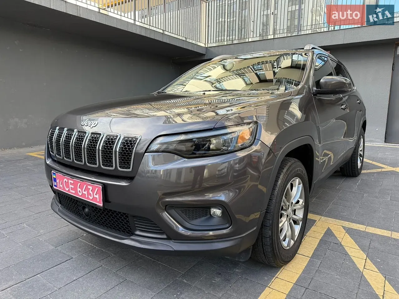 Jeep Cherokee 2020 photo 2