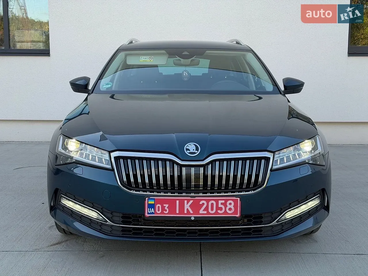 Skoda Superb 2022 photo 3