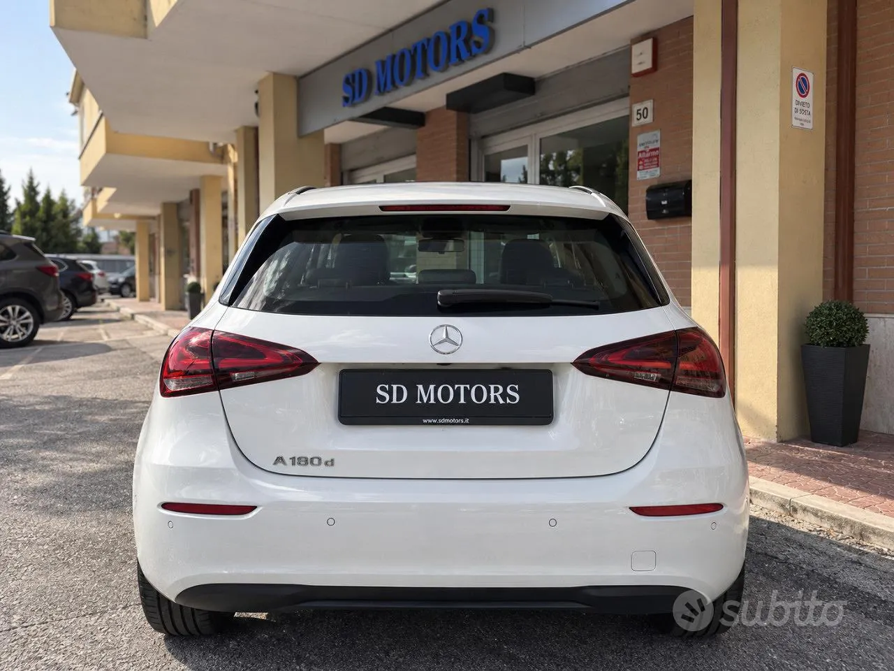 Mercedes-Benz A 180 2025 photo 4