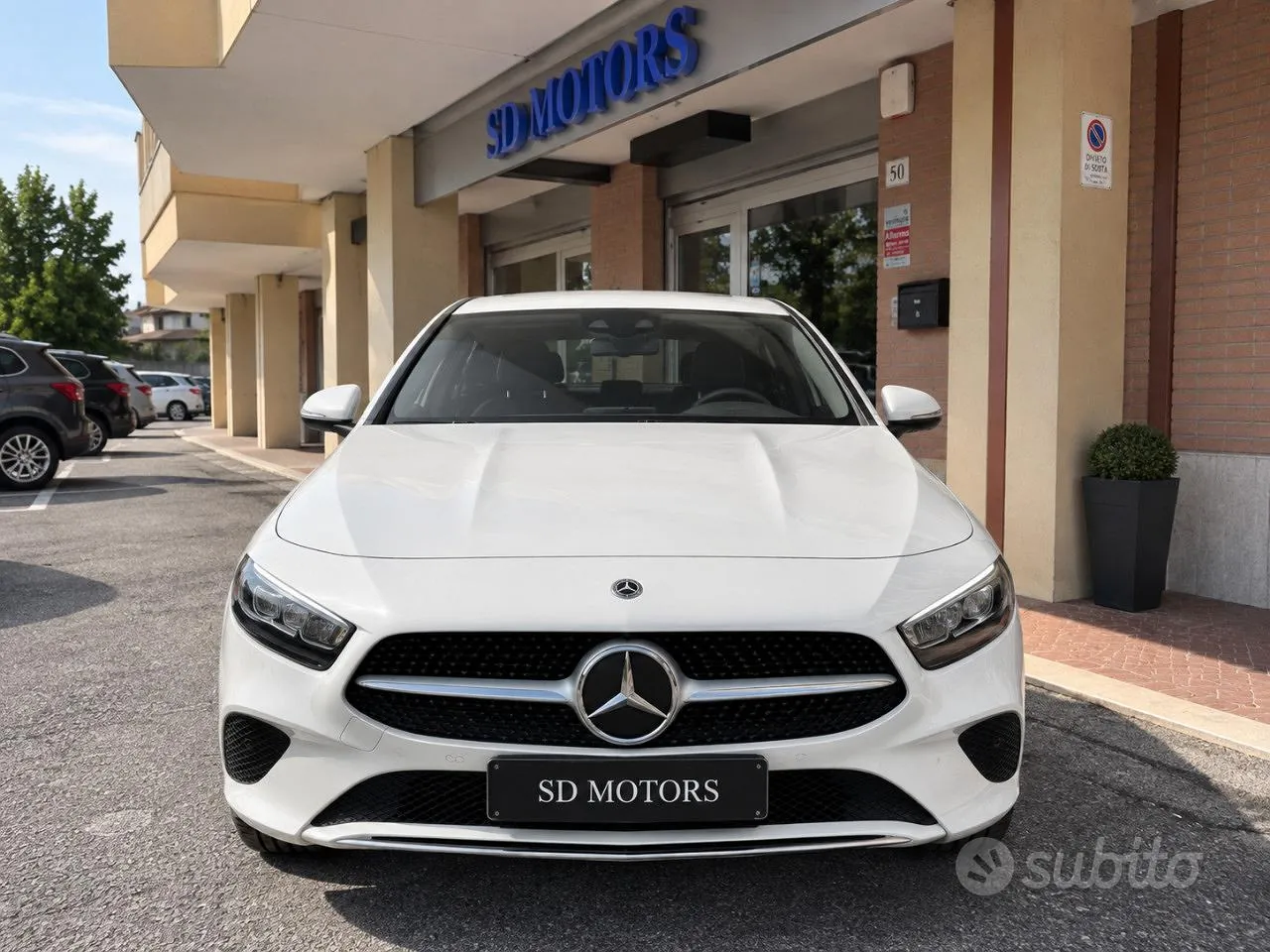 Mercedes-Benz A 180 2025 photo 3