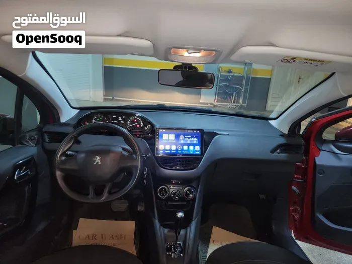 Peugeot 208 2016 photo 3