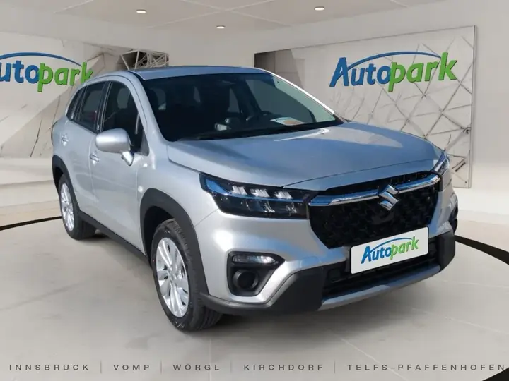 Suzuki S-Cross photo 3