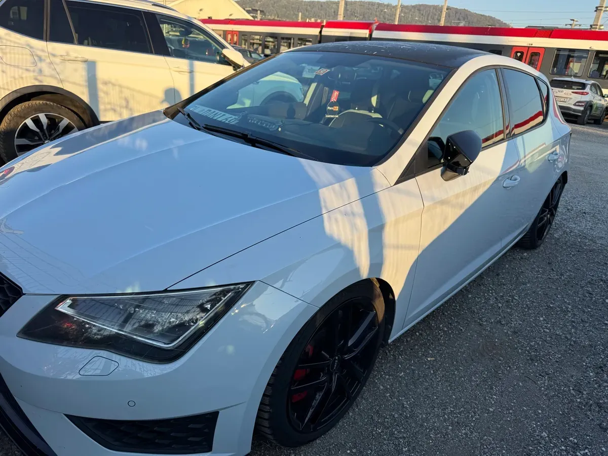 Seat Leon 2016 photo 2