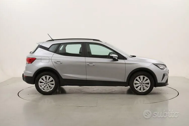 Seat Arona 2023 photo 3