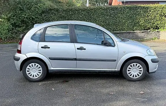 Citroen C3 2008 photo 3