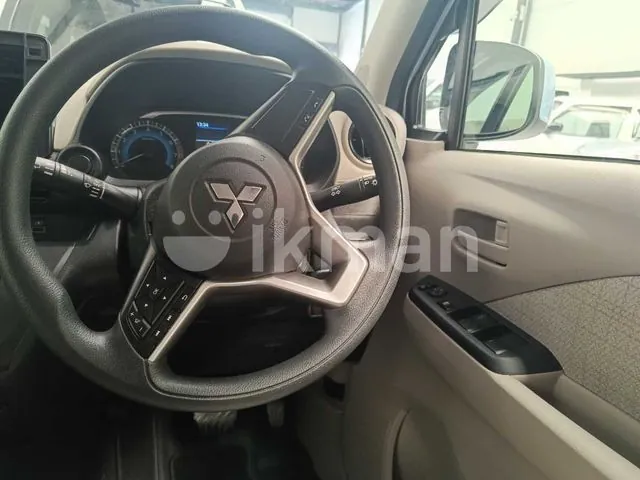 Mitsubishi Ek Wagon 2024 photo 5