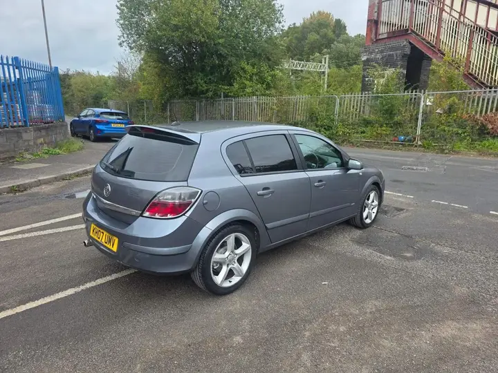 Vauxhall Astra 2007 photo 5