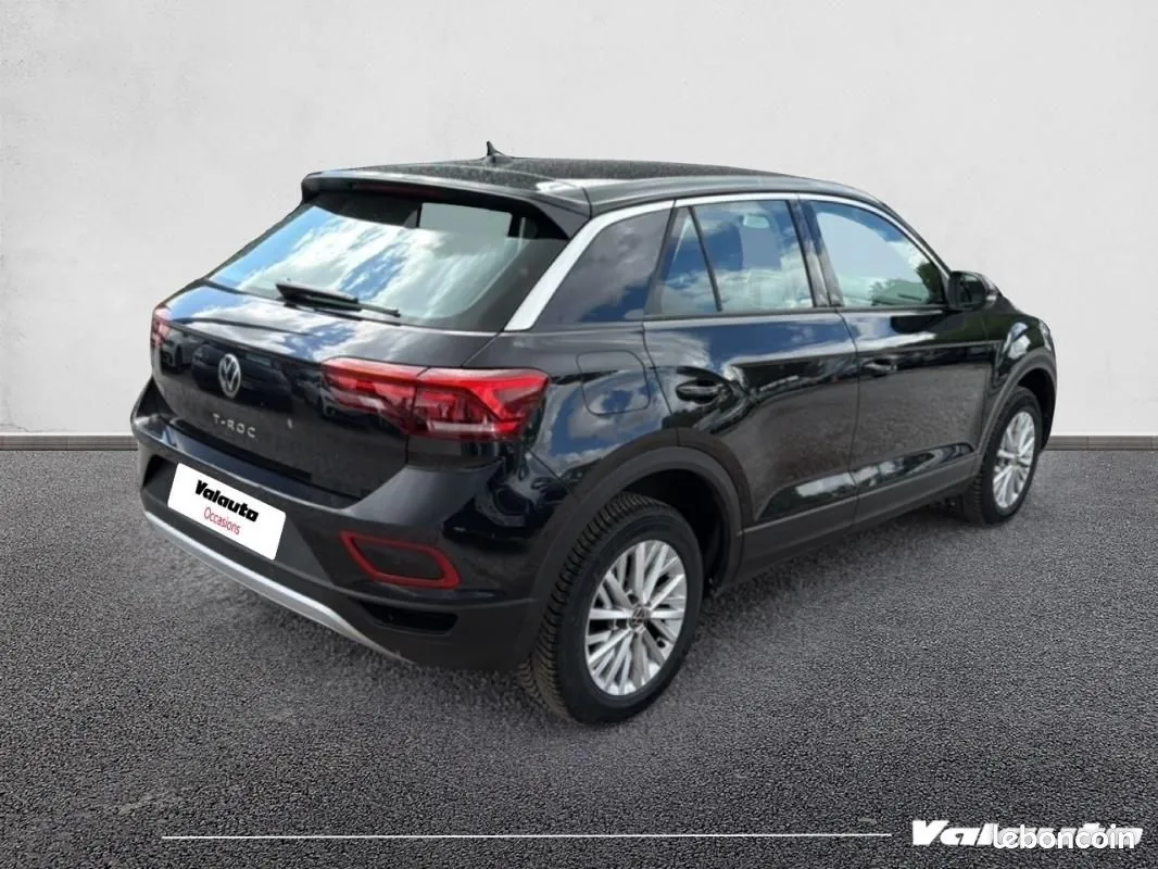 Volkswagen T-Roc 2023 photo 2