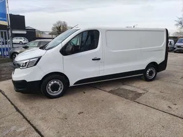 Renault Trafic 2024 photo 2