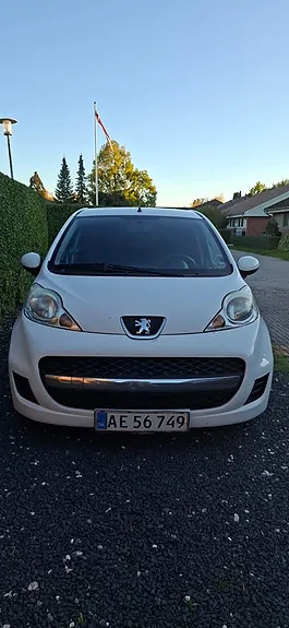 Peugeot 107 2011 photo 3