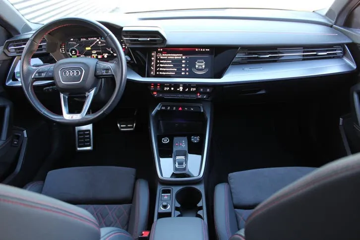 Audi A3 2023 photo 2