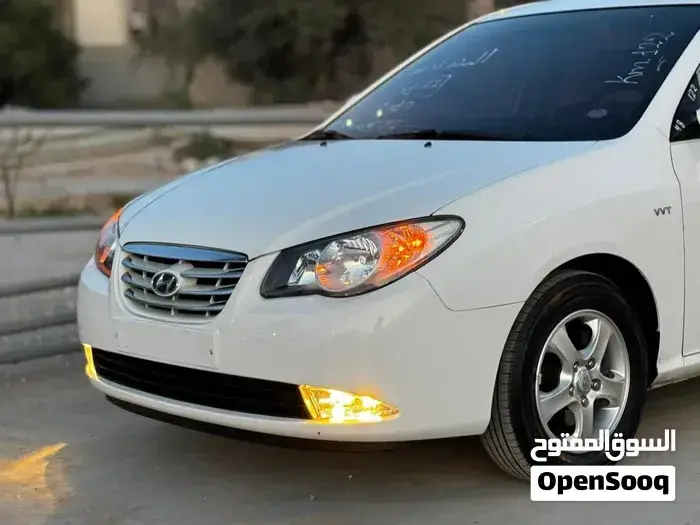 Hyundai Avante 2010 photo 5