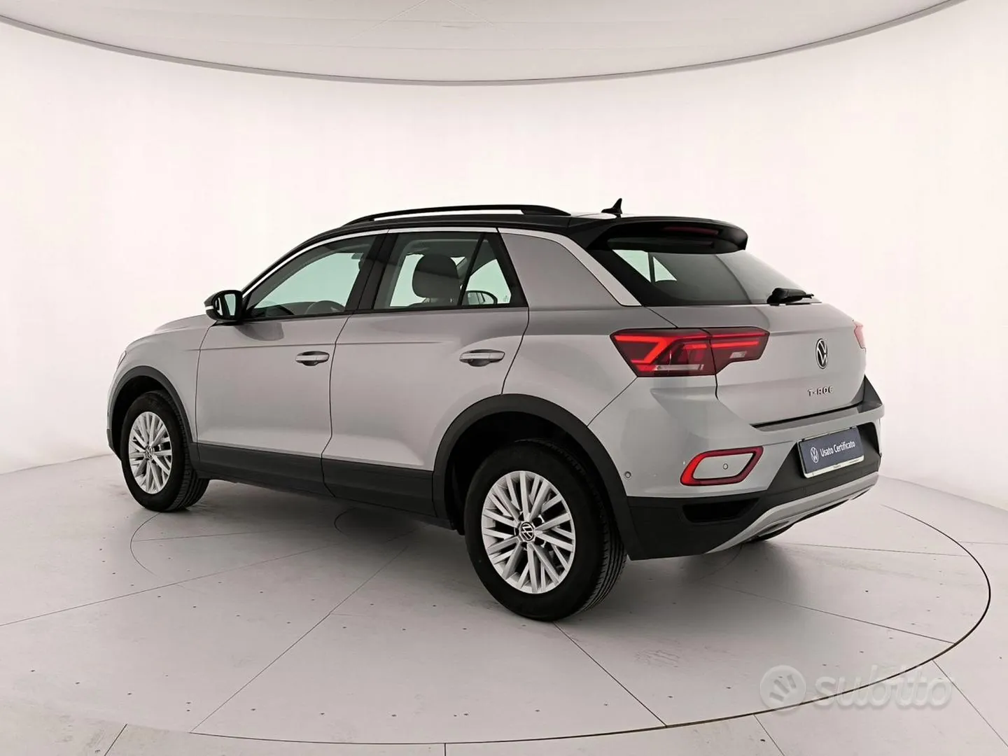 Volkswagen T-Roc 2023 photo 3