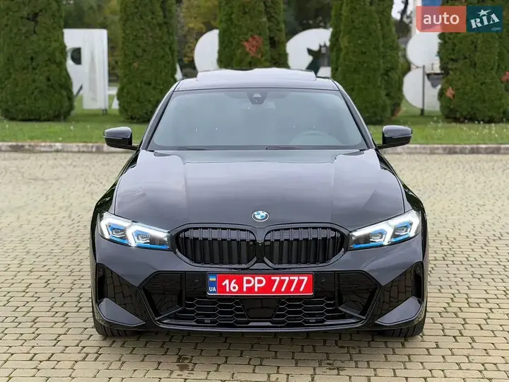 BMW 3 Series 2022 photo 2