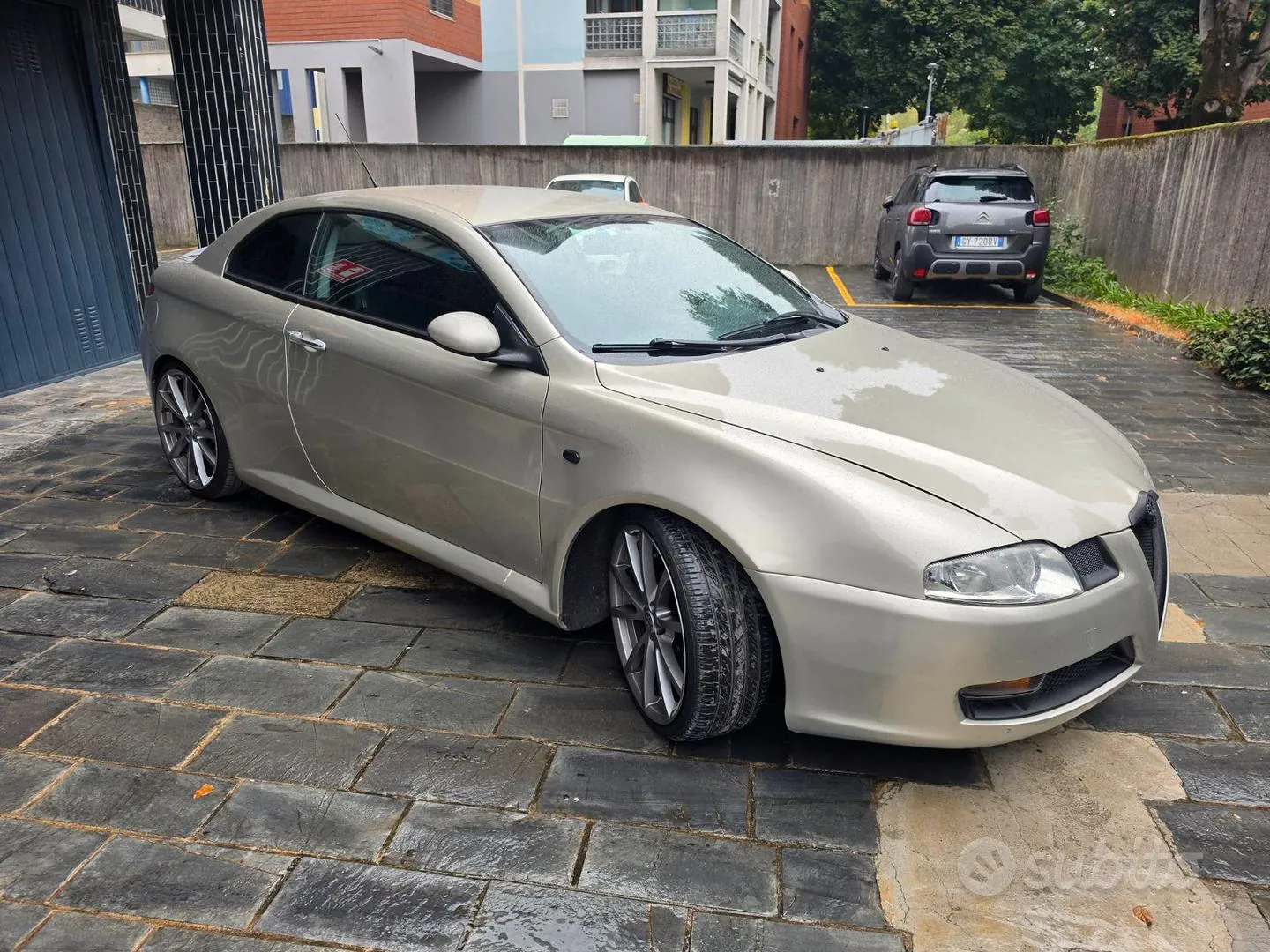 Alfa Romeo Gt 2004 photo 2