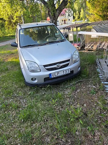 Suzuki Ignis 2003 photo 2