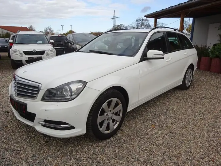 Mercedes-Benz C200