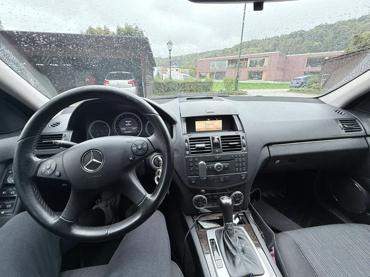 Mercedes-Benz C-Class 2009 photo 3