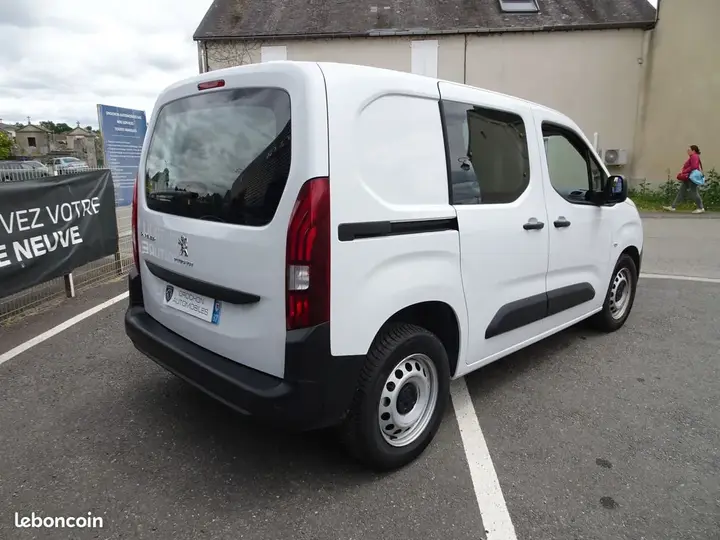 Peugeot Partner 2023 photo 4