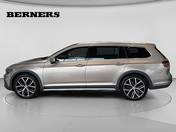 Volkswagen Passat Alltrack 2020 photo 2